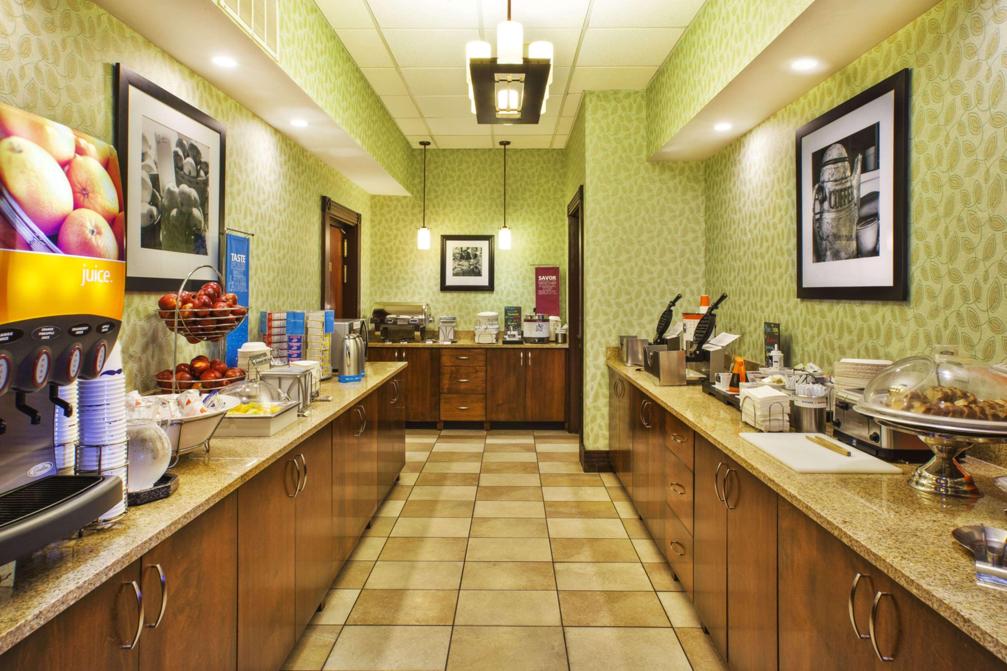 Hampton Inn גיילורד מראה חיצוני תמונה
