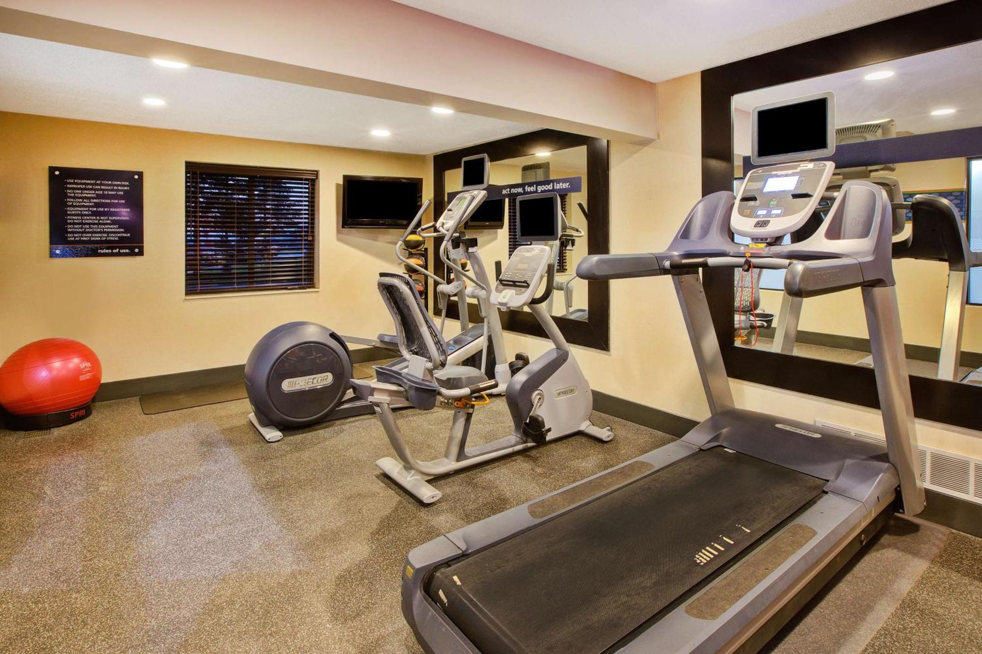 Hampton Inn גיילורד מראה חיצוני תמונה