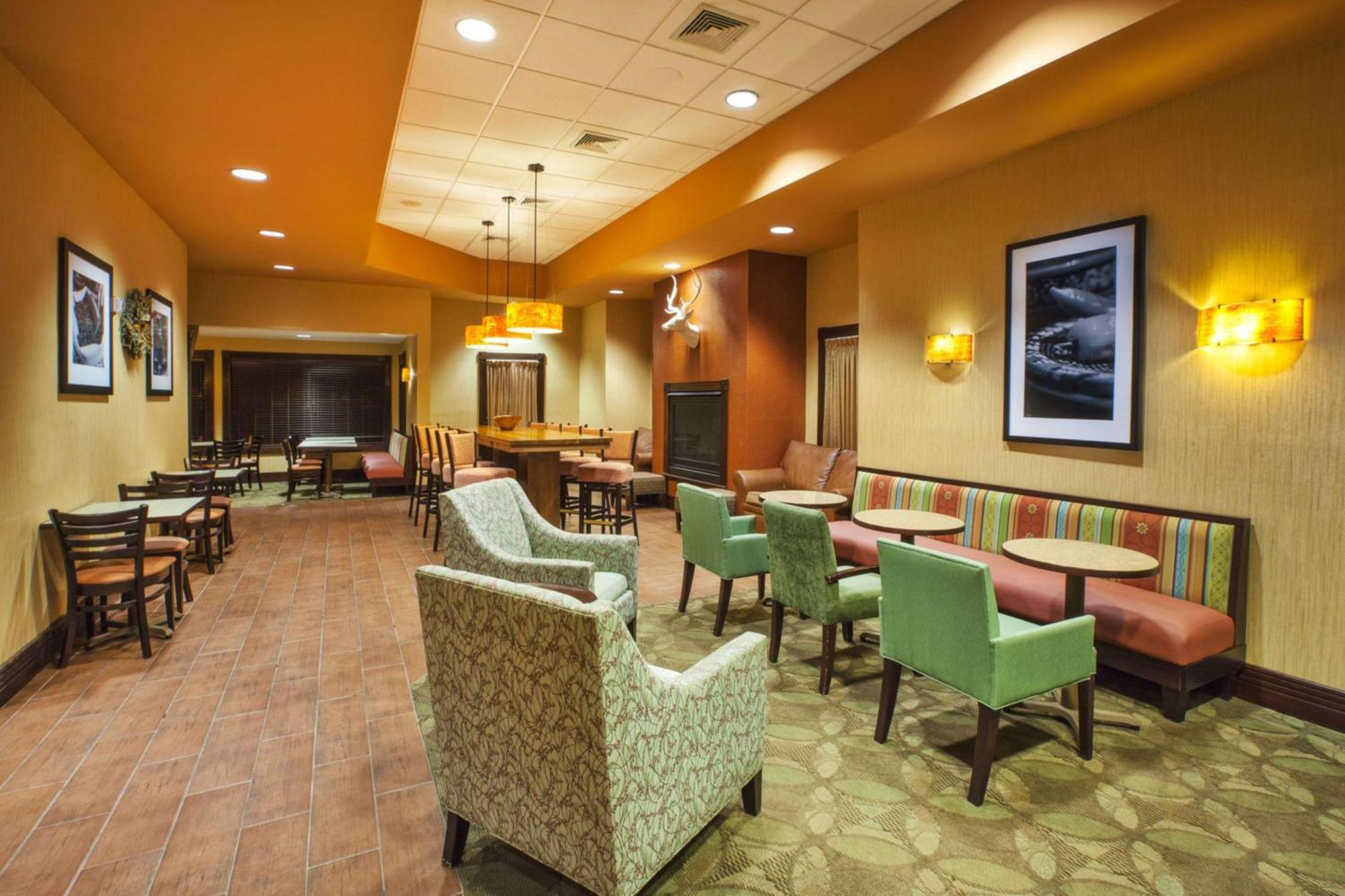 Hampton Inn גיילורד מראה חיצוני תמונה